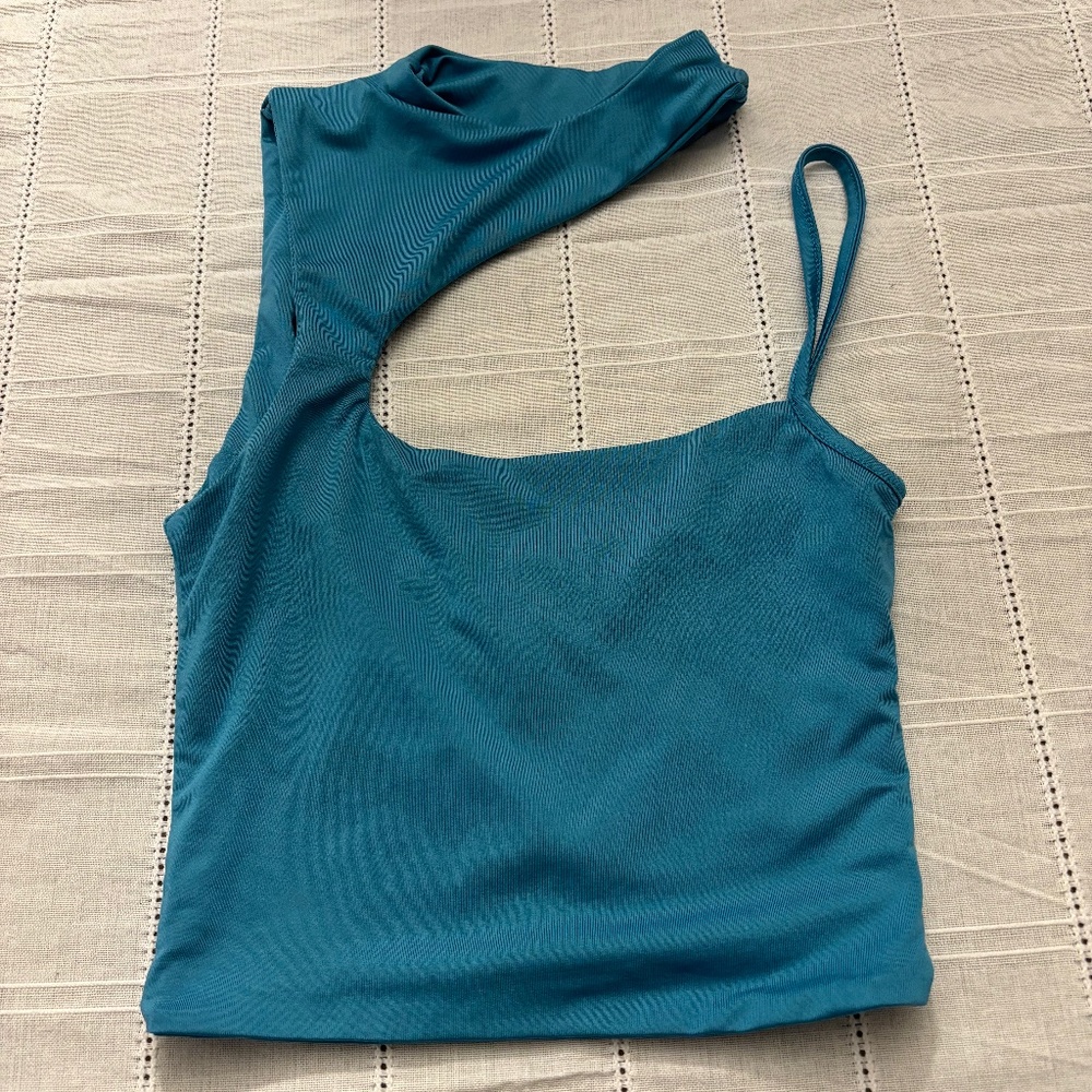 Turquoise princess polly going out top